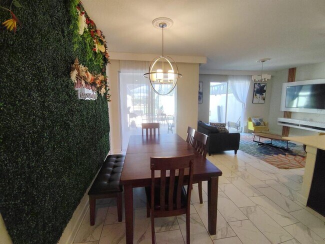 Building Photo - 8953 Stinger Dr