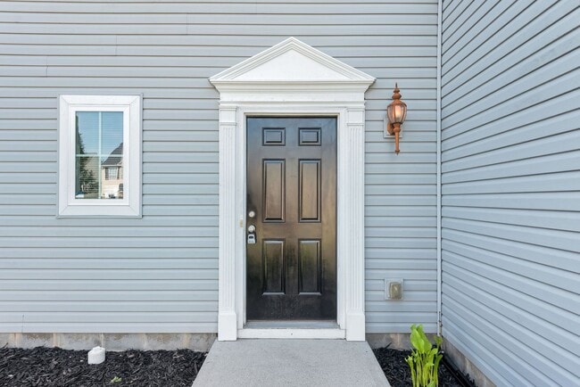 Building Photo - Goshen- 3bed 2.5 bath home ready for the summer cookouts