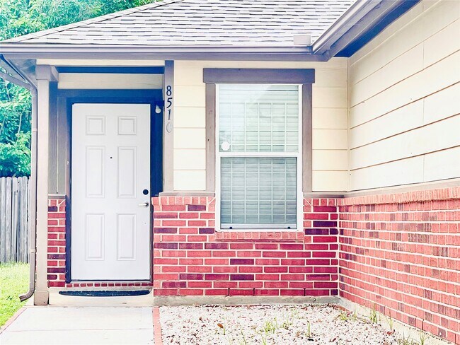 Building Photo - 8510 Village Hollow Ln