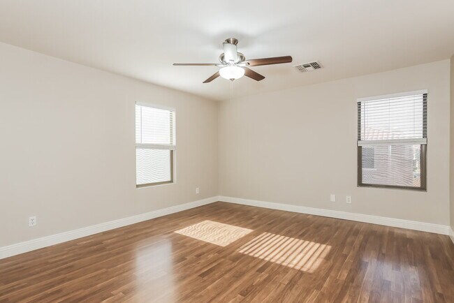 Building Photo - 9582 N 81st Dr