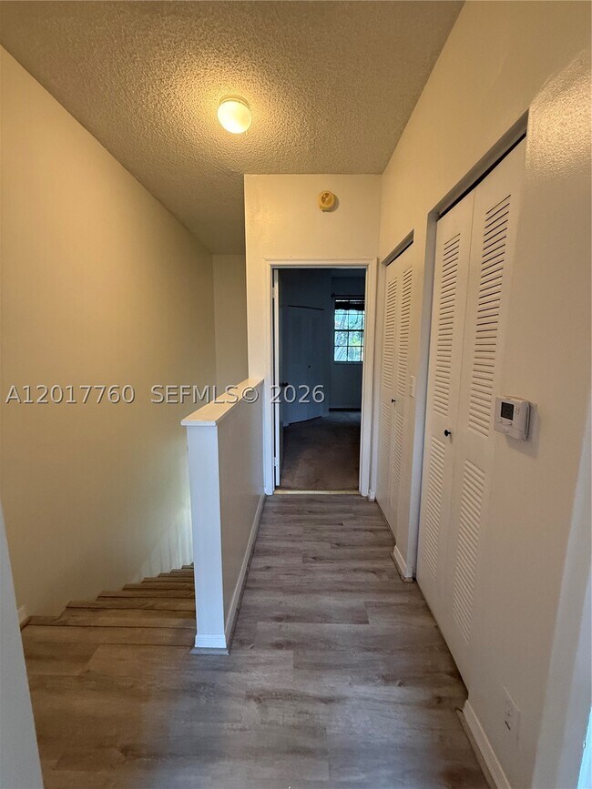Building Photo - 1561 Sorrento Dr