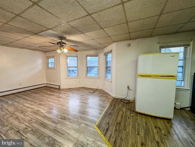 Building Photo - 1306 E Main St