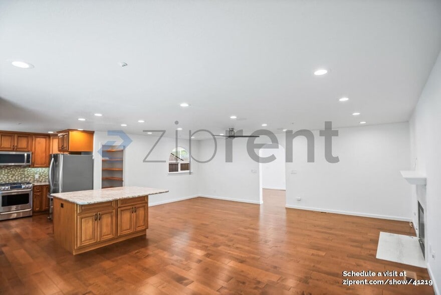 Building Photo - 625 San Gabriel Ave
