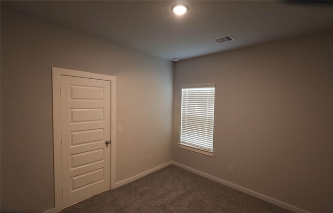 Building Photo - 8587 Blueberry Ash St