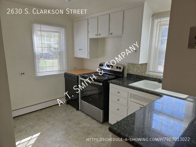 Building Photo - 2630 S Clarkson St