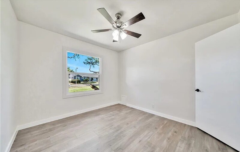 Building Photo - 1410 Central Ave