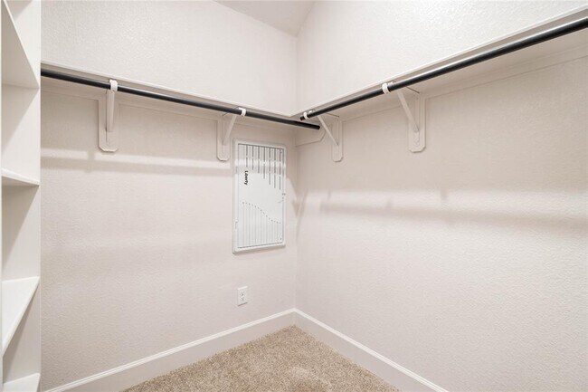 Building Photo - 639 Bay Breeze Dr