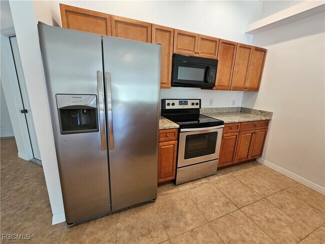 Building Photo - 3820 SW 16th Pl