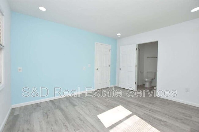 Building Photo - 3032 Spirit Lake Dr