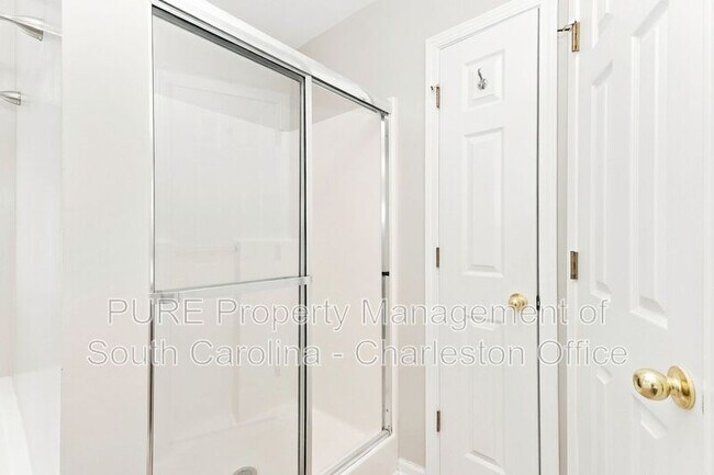 Building Photo - 1322 Palm Cove Dr