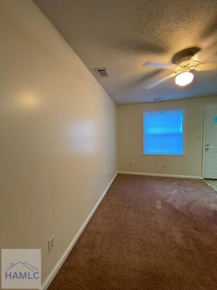 Building Photo - 127 Rolland St