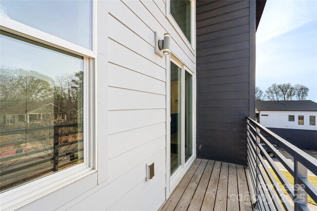 Building Photo - 1712 Pegram St