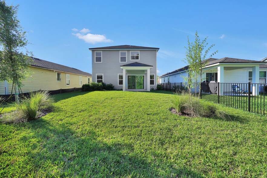 Building Photo - 162 Dahlia Falls Dr