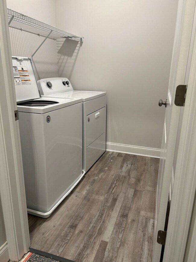 Building Photo - West Creek 3 Bedroom