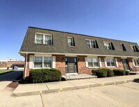 Building Photo - 2-3 3 Michael St