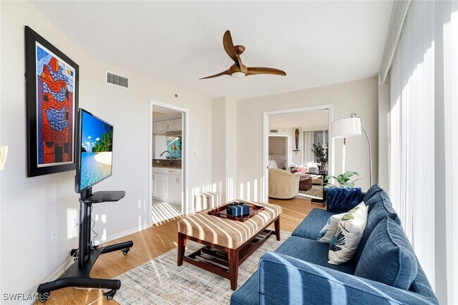 Building Photo - 6361 Pelican Bay Blvd