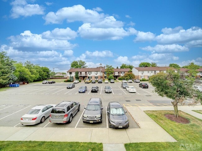 Building Photo - 1222 Cricket Ln