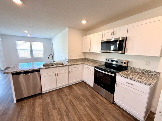 Building Photo - Modern 3BD/2BA Home Built in 2024 with Open Floor Plan, Granite Kitchen & 2-Car Garage in Twin Pa...