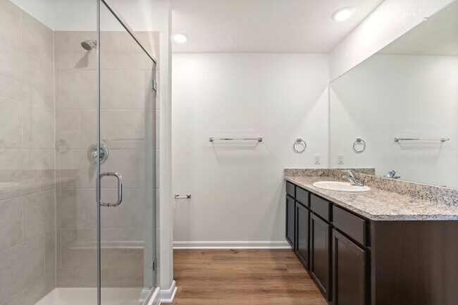 Building Photo - 15223 Telfaire Mdws