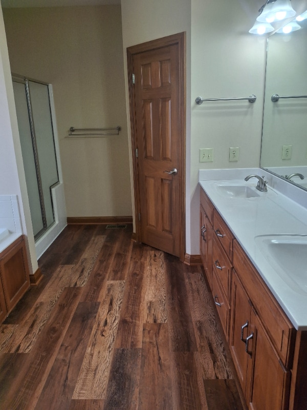 Building Photo - 256 W Brookville Rd