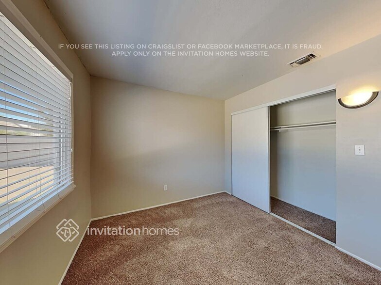 Building Photo - 10126 Stafford St