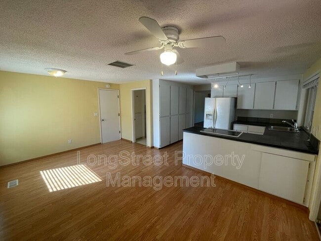 Building Photo - 5510 NW Innisbrook Pl