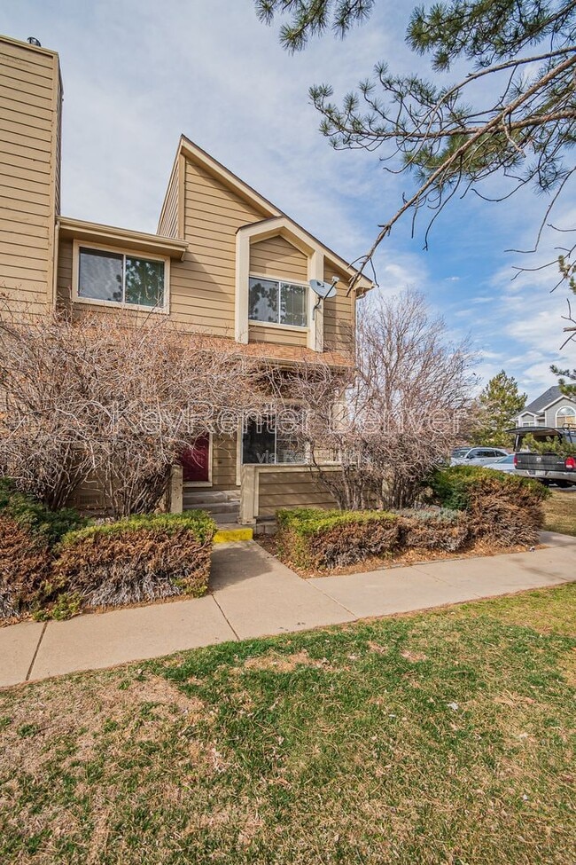 Building Photo - 1099 S Walden Way