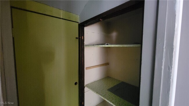 Building Photo - 3334 W 129th St