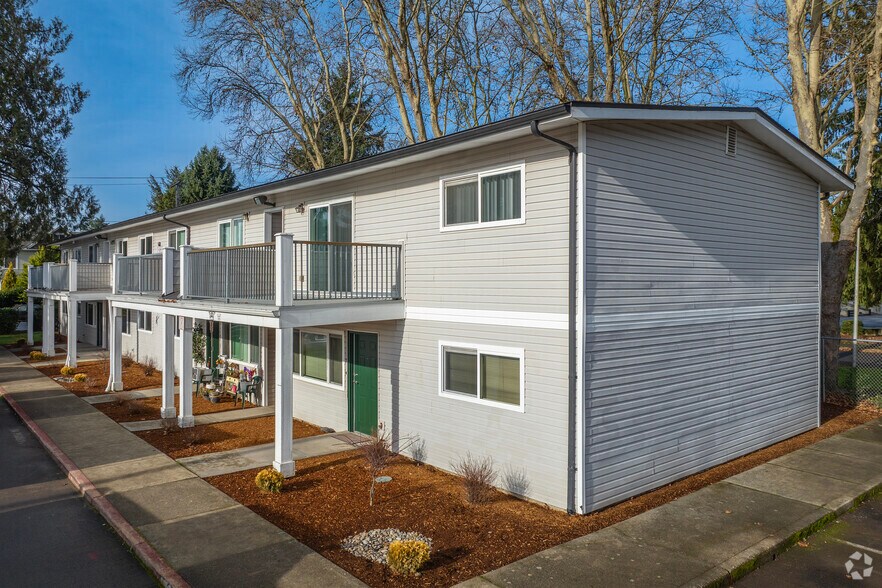 Primary Photo - Parkside Apartments