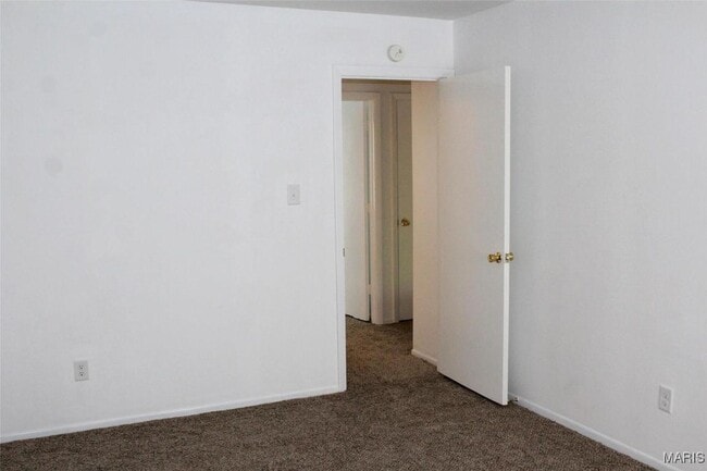 Building Photo - 2946 Mayer Dr