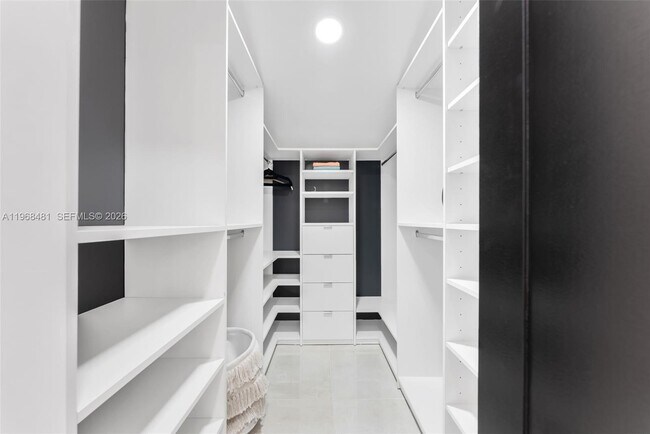 Building Photo - 231 NE 45th St