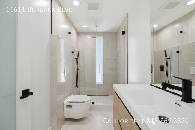 Building Photo - 11611 Burbank Blvd