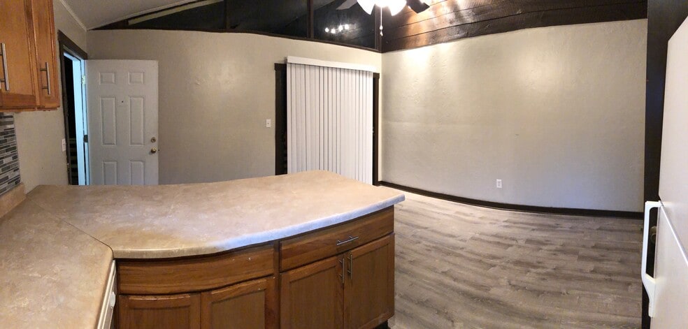Unit A - 1356 Linda Ann Dr