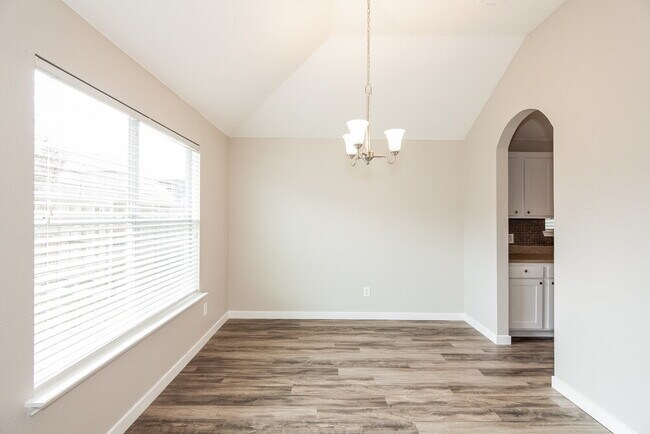 Building Photo - 105 Cherokee Dr