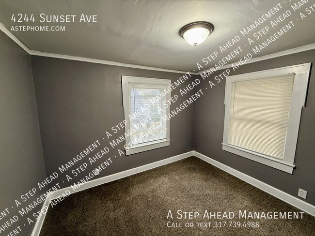 Building Photo - 4244 Sunset-3 Bed/2 Bath with bonus attic ...