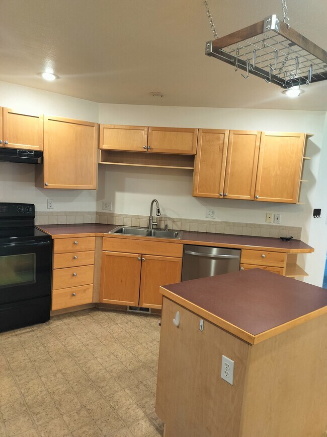 Building Photo - 1415 Chelsey Cir