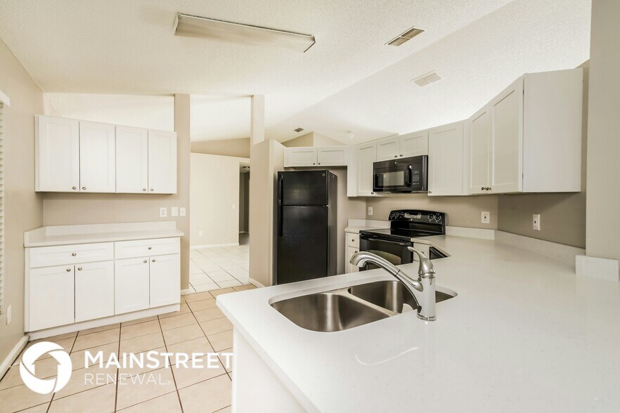 Building Photo - 619 Regency Way