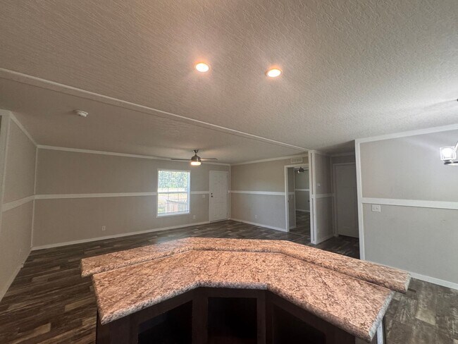 Building Photo - Spacious 3BR/2BA Home in Peaceful Danielsville Setting