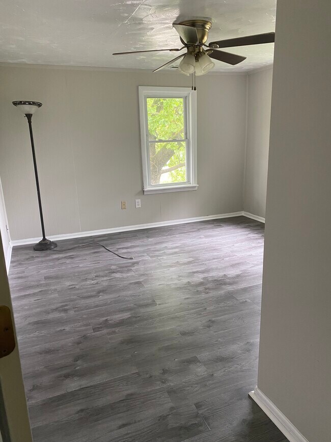 Building Photo - 2449 S Old Highway 141