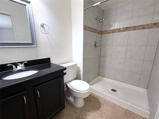 Building Photo - Plano 3-2-2 with 2 Living 2 Dining