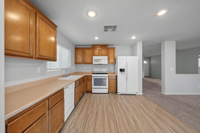 Building Photo - 9021 Spirit Canyon Ave