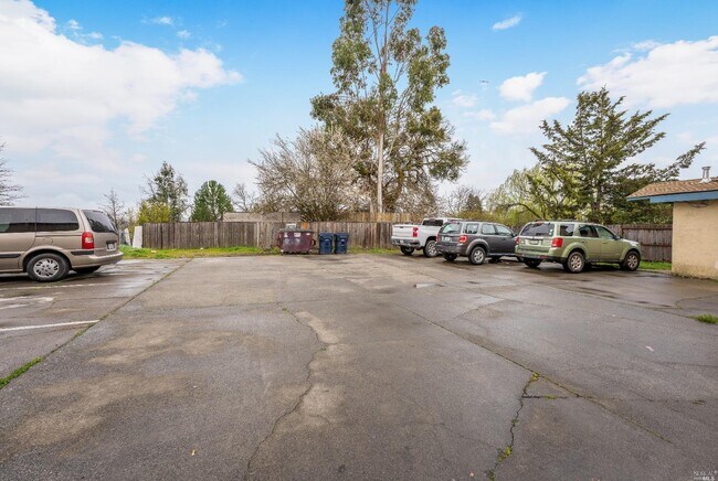 Parking lot - 485 Mill St