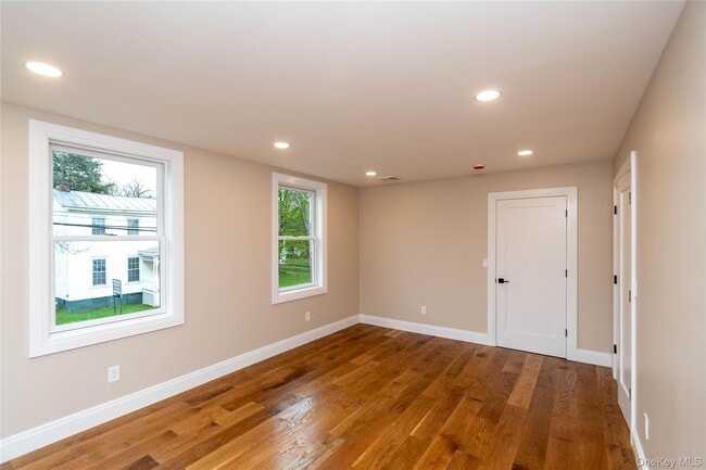 Building Photo - 4407 Albany Post Rd