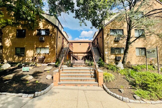 Building Photo - 50 Dekalb Ave
