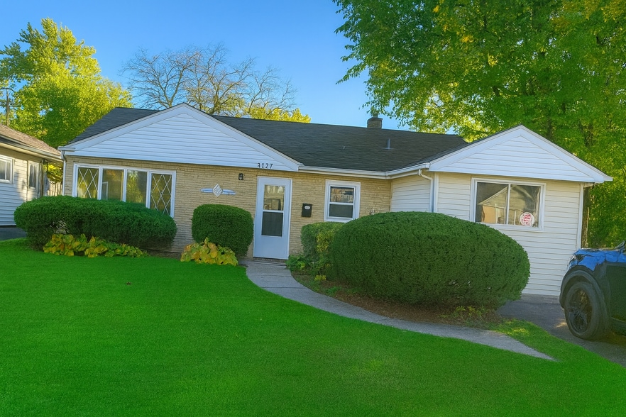 Building Photo - 3127 Woodworth Pl