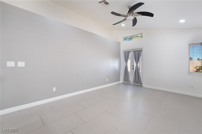 Building Photo - 9216 Sun Rose Ave