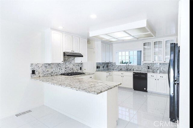 Building Photo - 2255 E Chevy Chase Dr