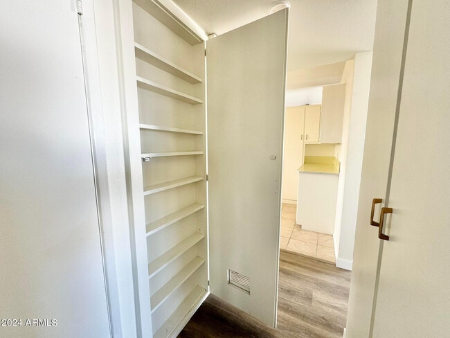 Building Photo - 11013 N 110th Dr