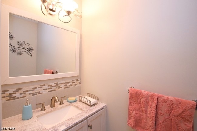 Building Photo - 303 Brokaw Ct