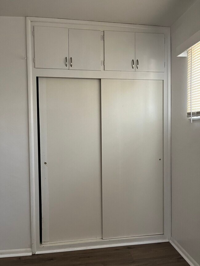 Building Photo - Property 1